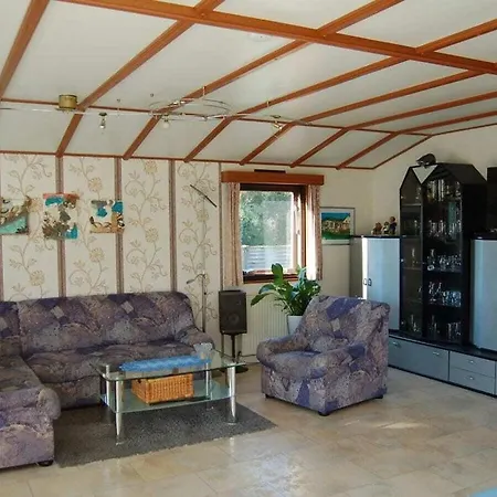 Lägenhet In Luebs With Swimming Pool *